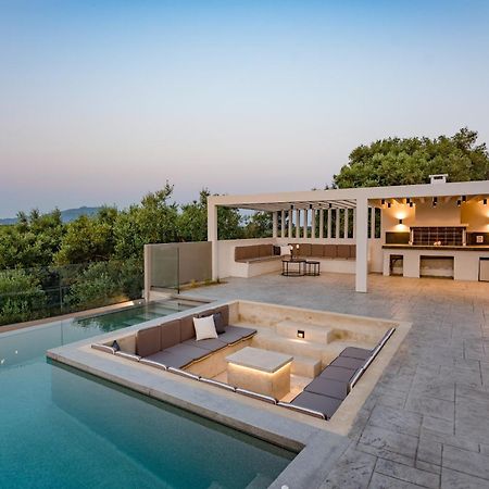 Villa Moonstone Mouzákion Buitenkant foto