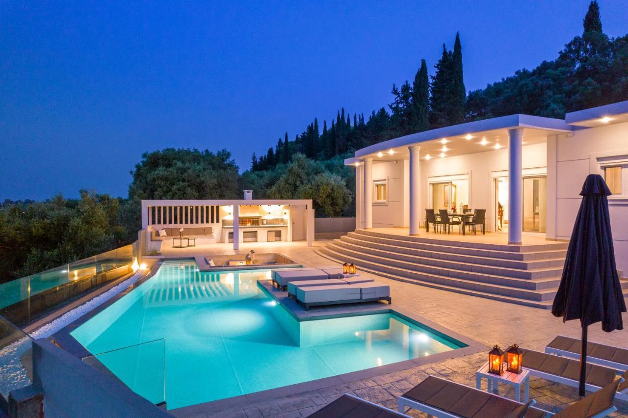Villa Moonstone Mouzákion Buitenkant foto