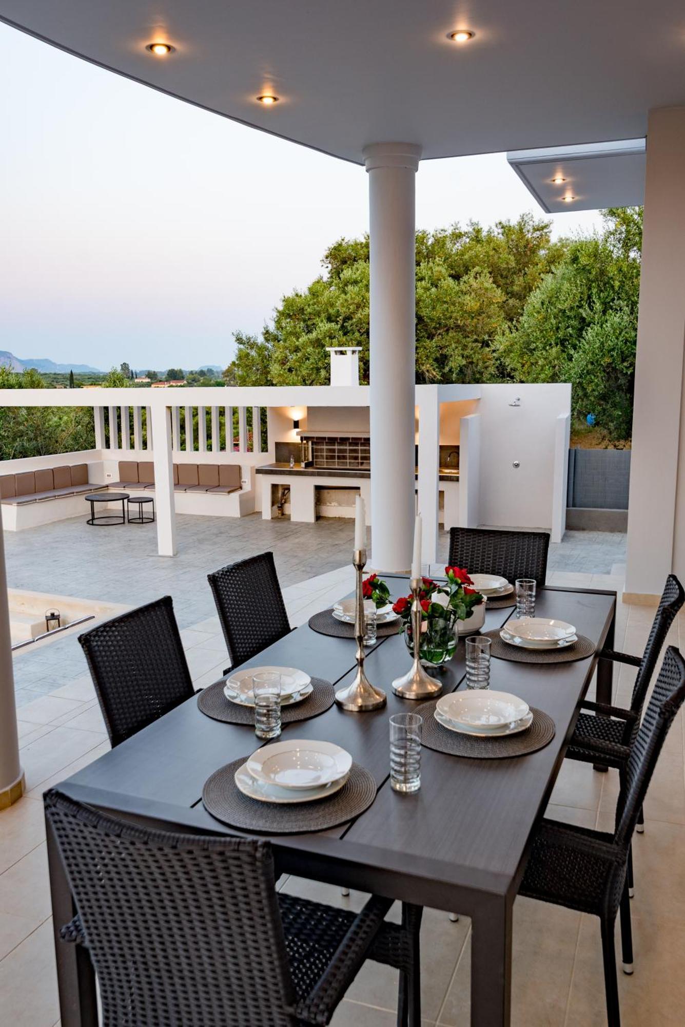 Villa Moonstone Mouzákion Buitenkant foto